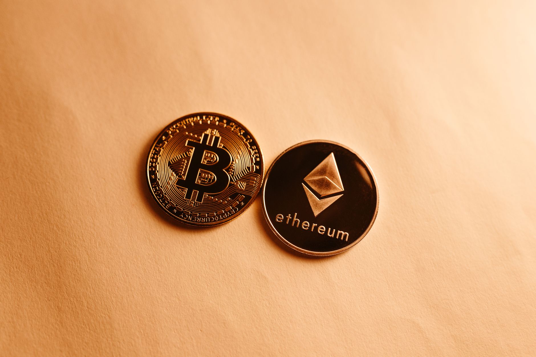 Bitcoin Ethereum ETFs: Worst Week with $1.22 Billion Loss